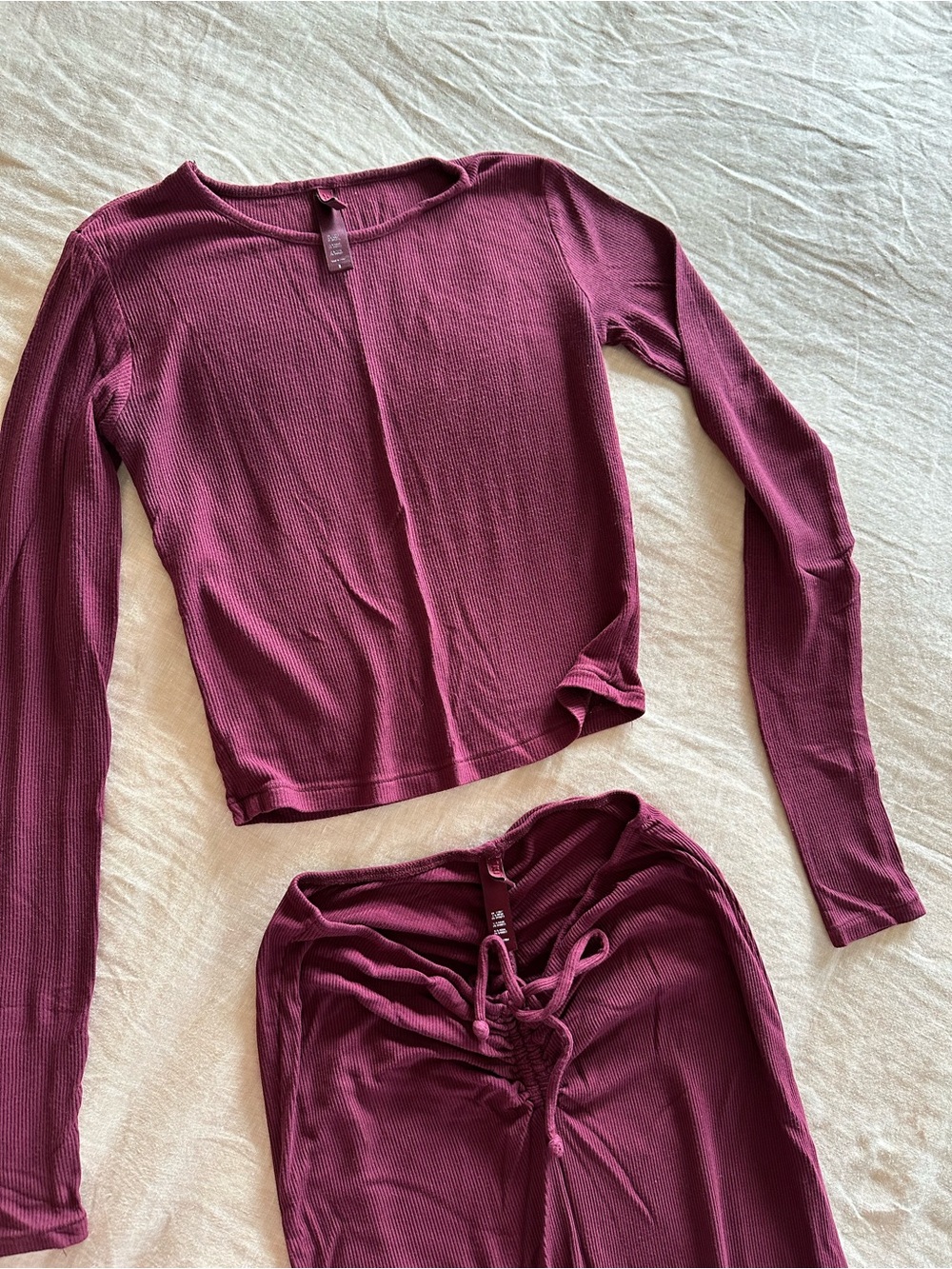 SKIMS Two-Piece Sleep Set - Picture 2 of 2